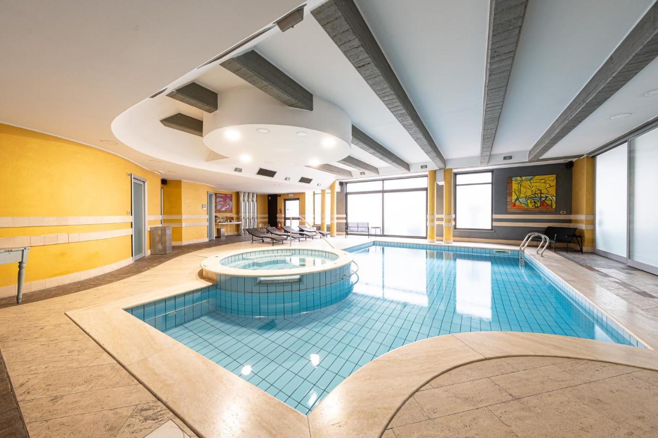 Settecento Hotel Presezzo Ngoại thất bức ảnh